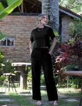 CONJUNTO DE CALÇA ELASTICO E BOTÕES E BLUSA ENTRE MEIO NAS MANGAS - Preto