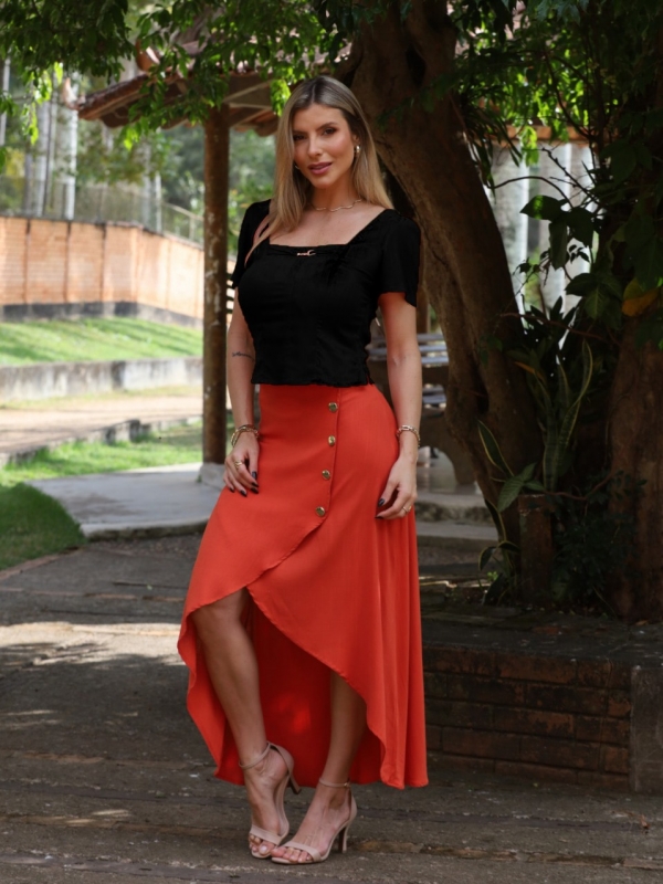 BLUSA MANGUINHA COM FIVELINHA NO PEITO - Preto