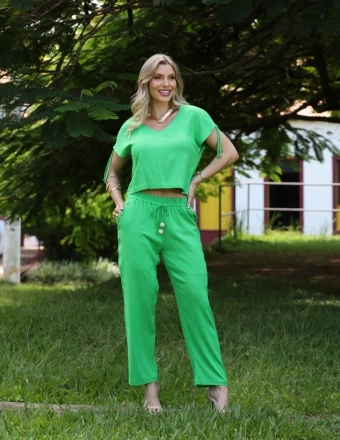 BLUSA DECOTE EM V VIES REPUXADO NAS MANGAS