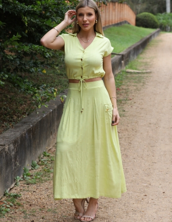 CONJUNTO BLUSA COM BOTOES E SAIA COM BOLSOS NAS LATERAIS