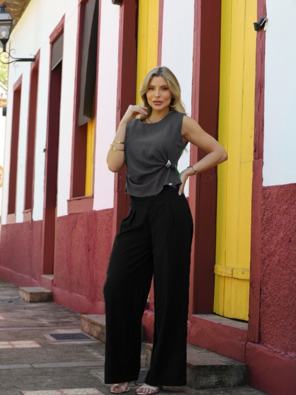 BLUSA FIVELA NA LATERAL - Cinza