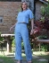 CONJUNTO DE CALÇA ELASTICO E BOTÕES E BLUSA ENTRE MEIO NAS MANGAS - Azul