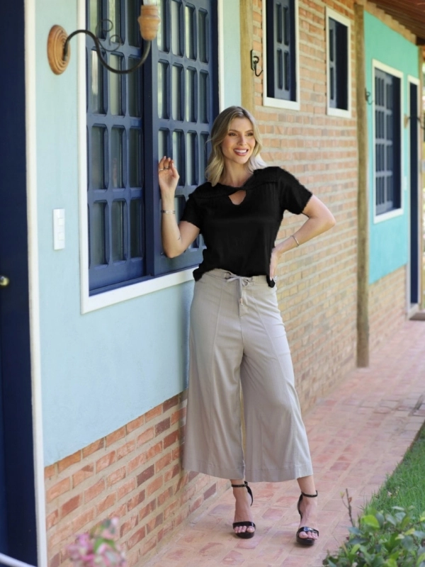 BLUSA DE MANGA COM DETALHE TRANÇA NO PEITO - Preto