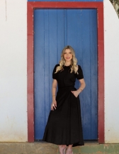 CONJUNTO DE SAIA COM FIVELA  E BLUSA COM MANGA BUFANTE - Preto