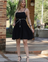 VESTIDO DE ALÇA COM CINTINHO - Preto