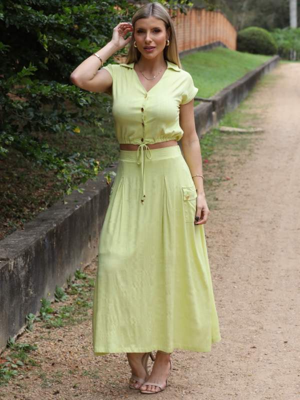 CONJUNTO BLUSA COM BOTOES E SAIA COM BOLSOS NAS LATERAIS - Verde